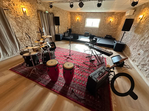 Photos gratuites de ambiance néon, artiste d enregistrement, audio professionnel